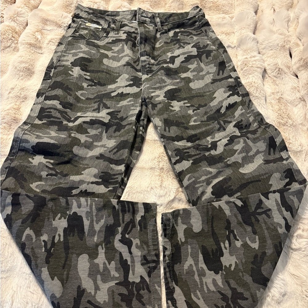 DAZY Camo Straight-Leg Jeans – Women’s XL